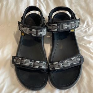 Teva sandals size woman’s 10